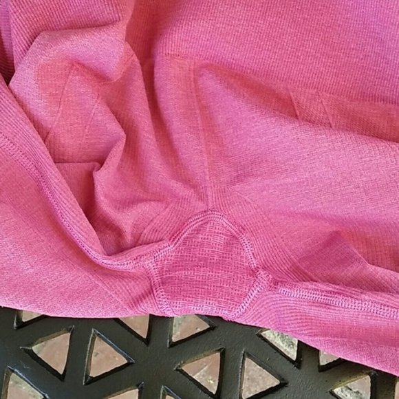 Lululemon Go with the Flow Raspberry Pink - Picture 7 of 7